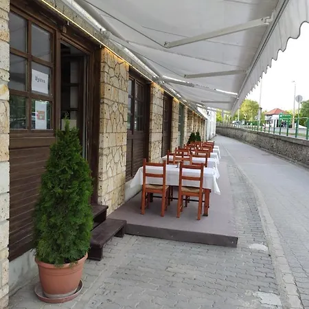 Hotel Millenium és étterem